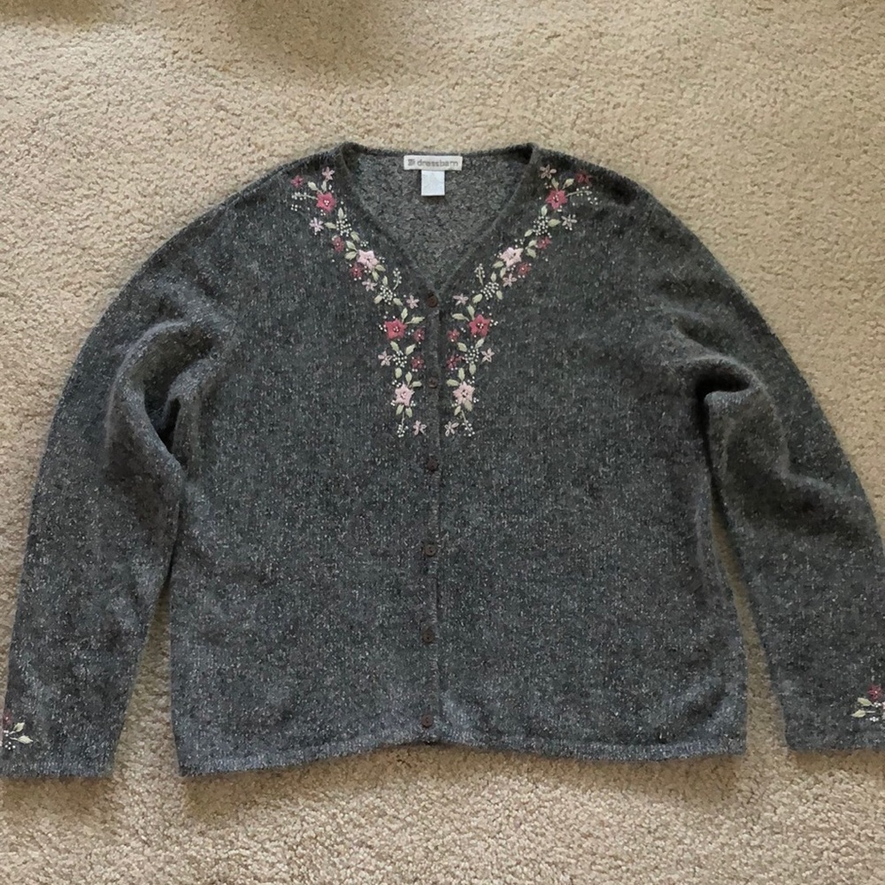 Grey sweater with embroidered flowers and beads